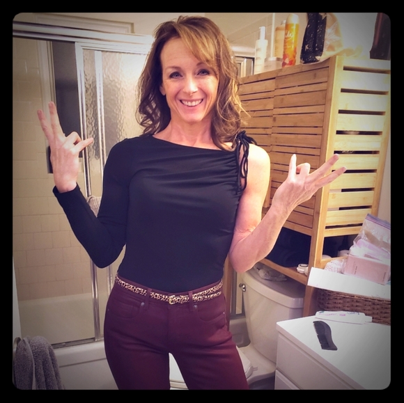 Meet your Posher, Melissa - Picture 1 of 1